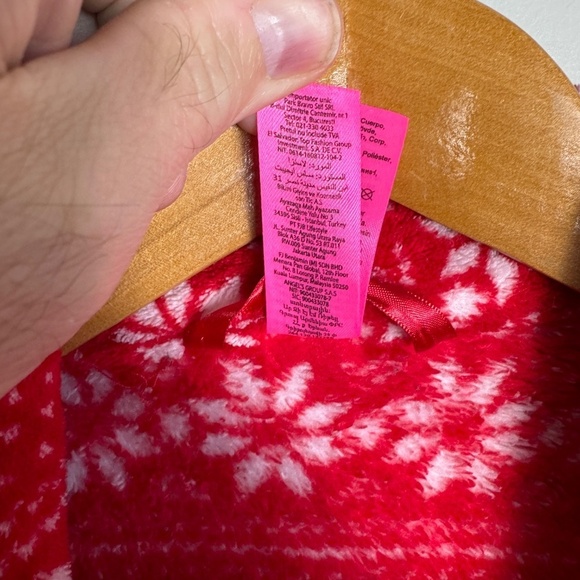 La Senza Women's Holiday Fleece Short Robe Red Size L/XL‎ *Missing belt tie - Picture 7 of 15
